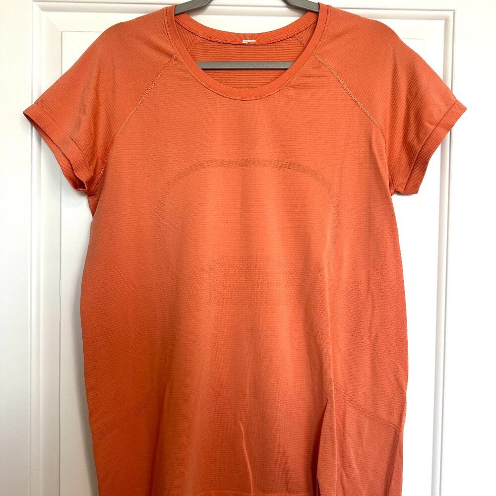 Swiftly Tech Short-Sleeve Shirt 2.0 Hip Length